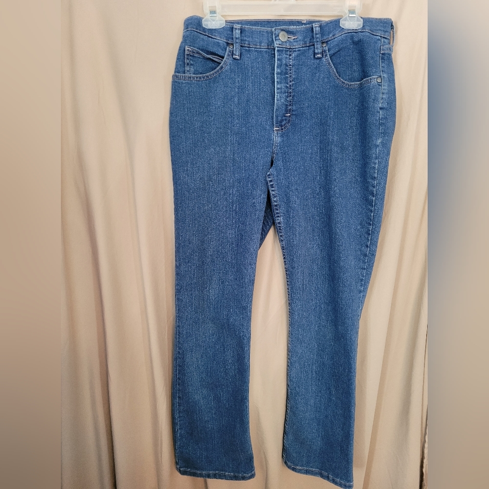12 m Womens jeans by riders Lee 5 pockets/ stretchy)